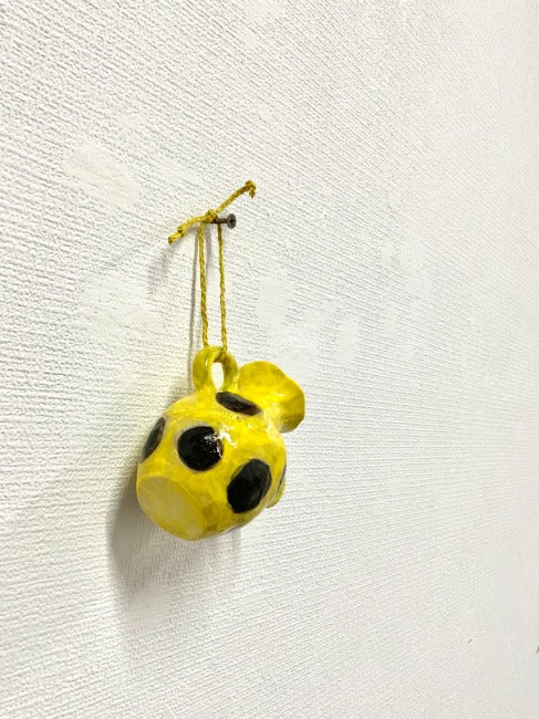 黄色い壺